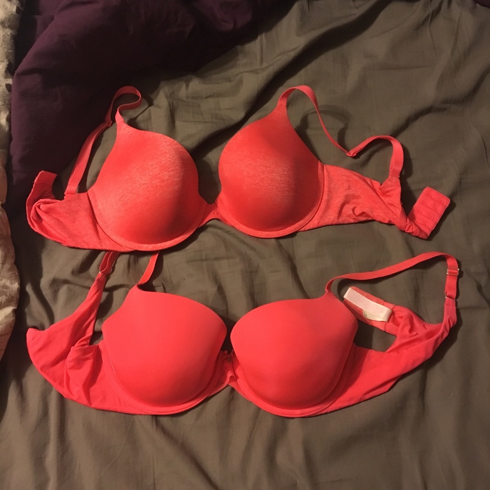 34D Victoria secret bras